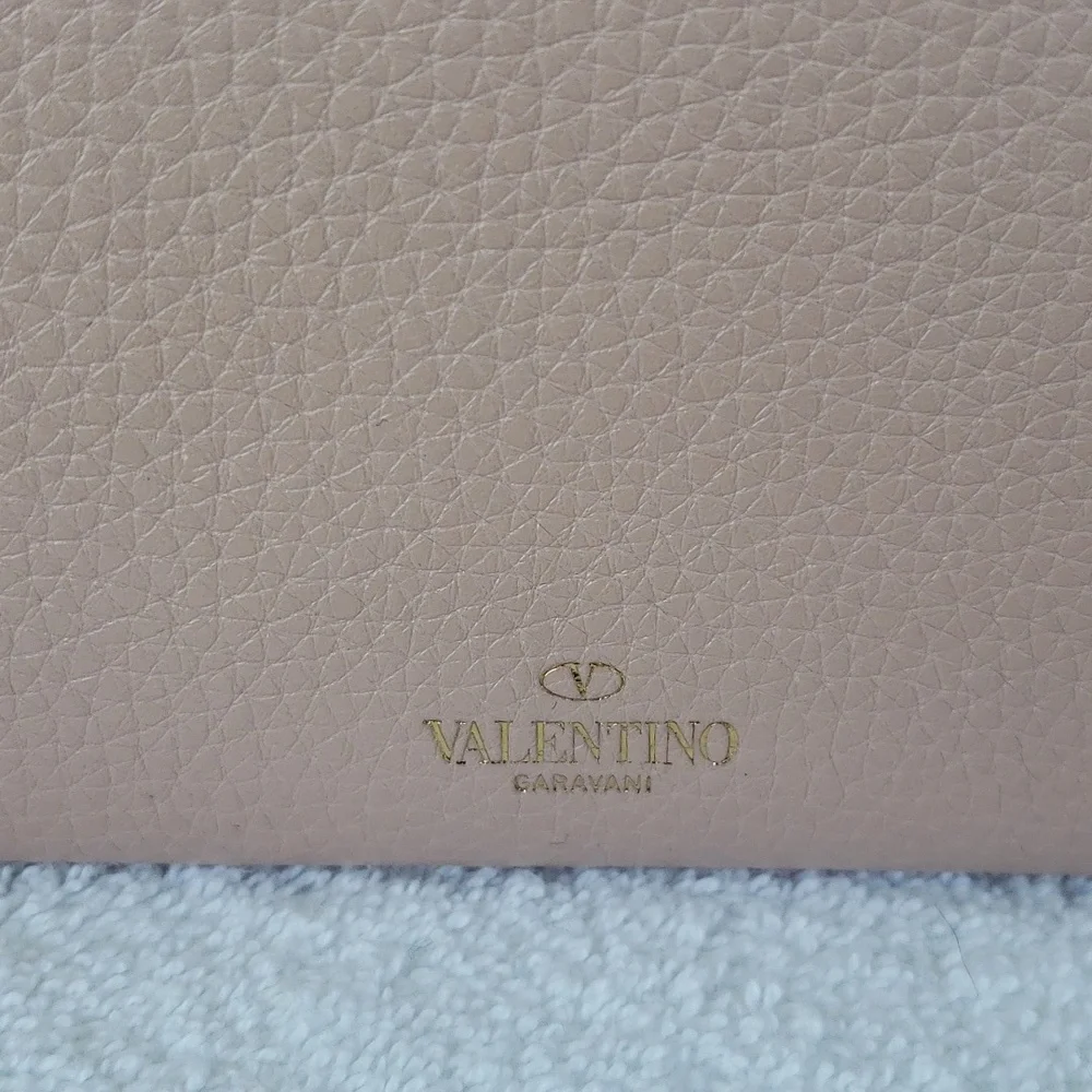 Valentino Garavani Rock stud zippy wallet 🔥 💕 - Picture 2 of 16
